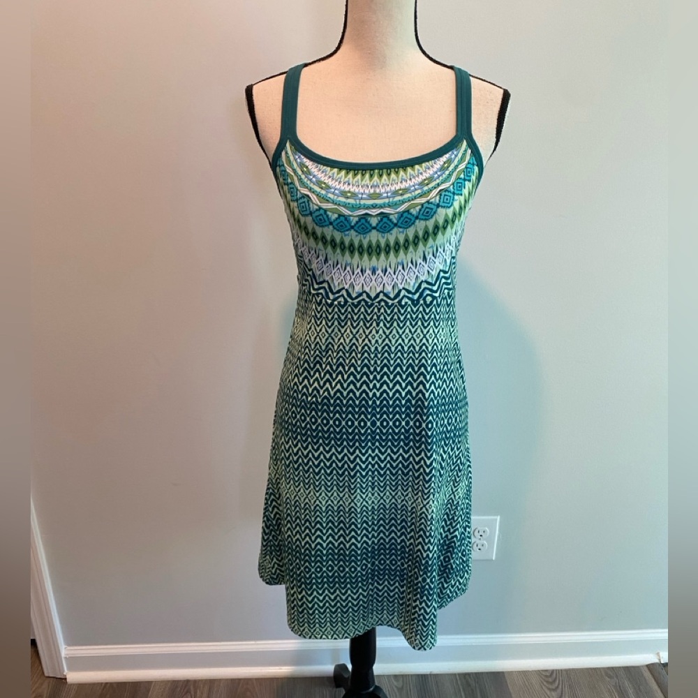 Prana Green Athleisure Strappy Athletic Dress Shelf Bra Women’s size XS